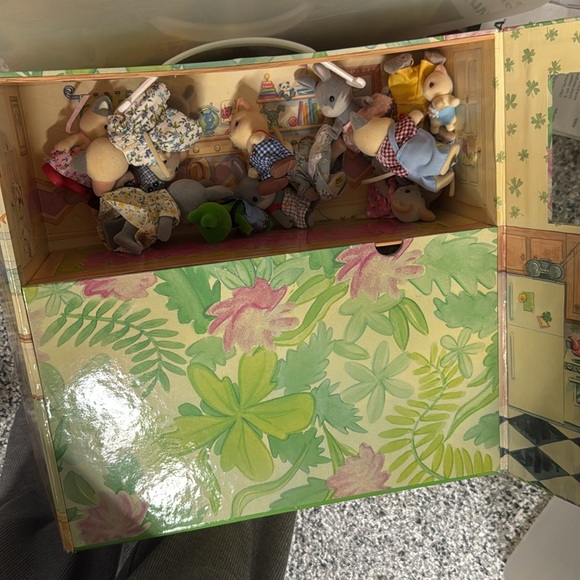 CALICO CRITTERS BOX - Picture 7 of 8